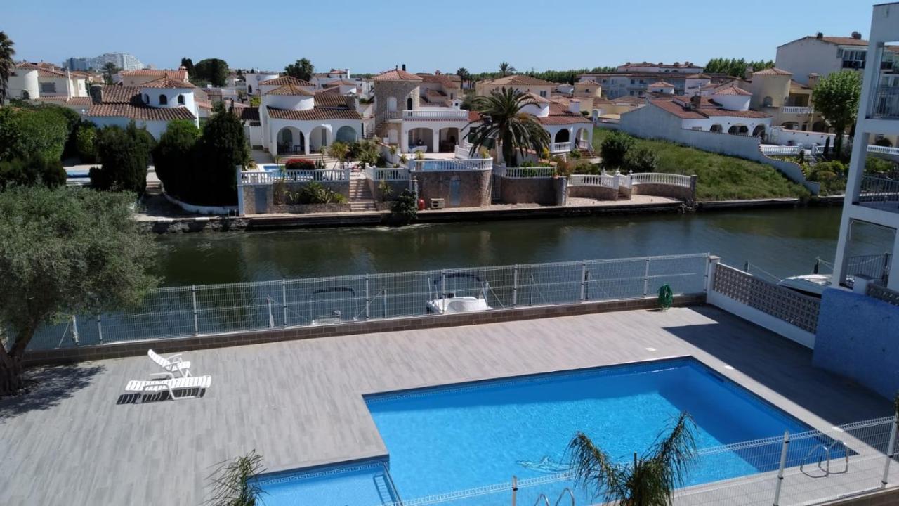 Apartament Amb Piscina Empuriabrava Dış mekan fotoğraf